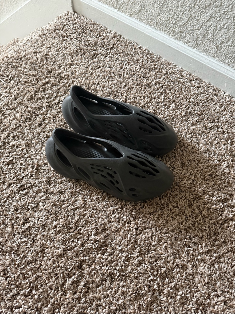Men’s Slides size 12
